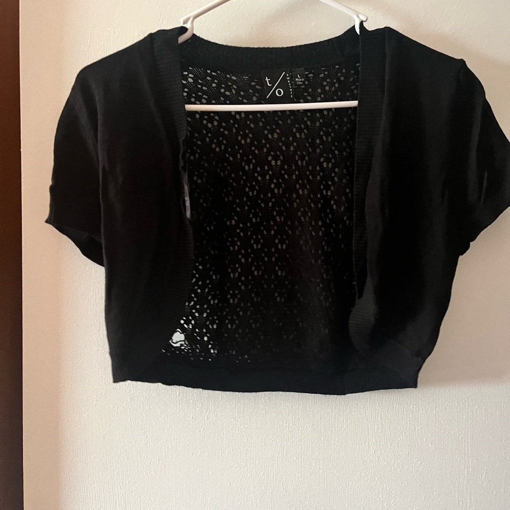 t/o Black Open-Knit Shrug